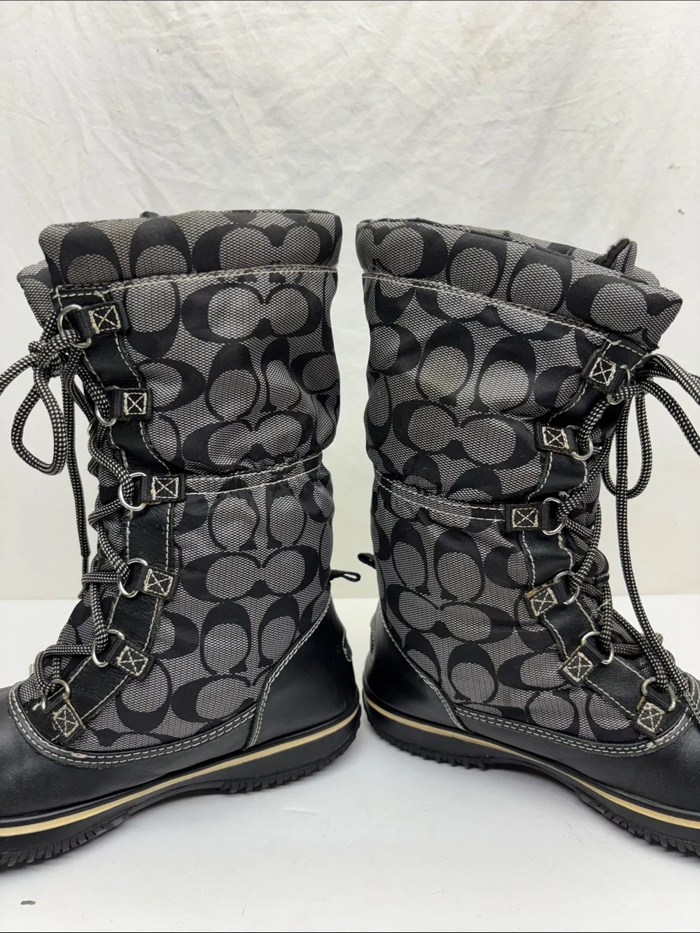 COACH Shaine Women’s Black Signature Lace-Up Winter Boots, SZ 6 B, box 75
